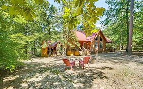 Broken Bow Rental Cabin With Hot Tub And Bar