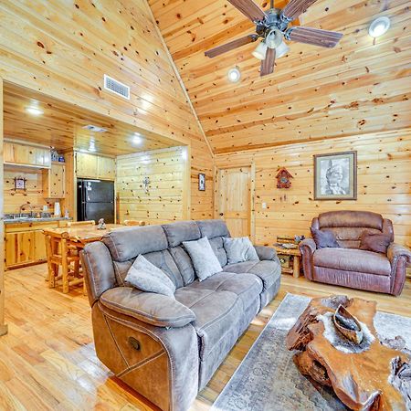 Broken Bow Rental Cabin With Hot Tub And Bar Exterior photo