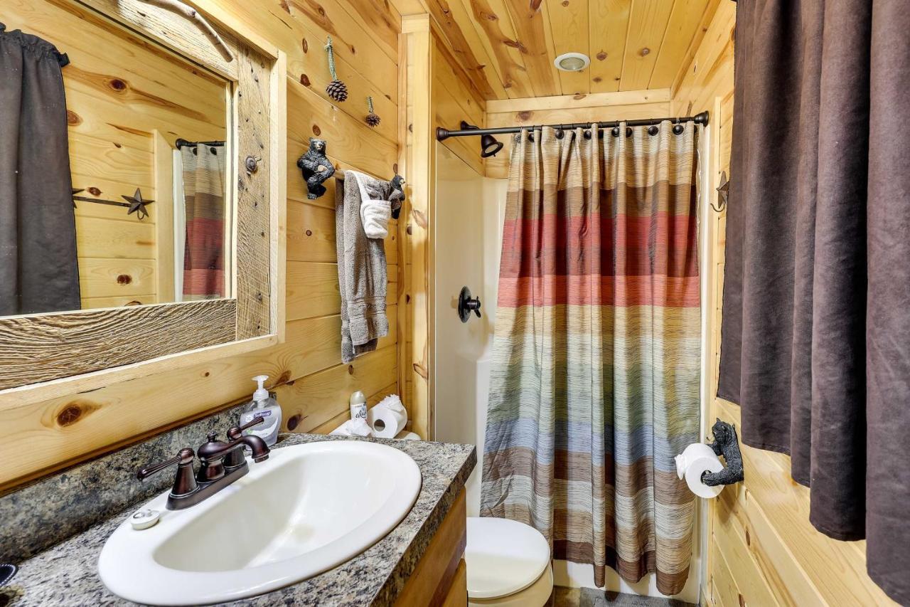 Broken Bow Rental Cabin With Hot Tub And Bar Exterior photo