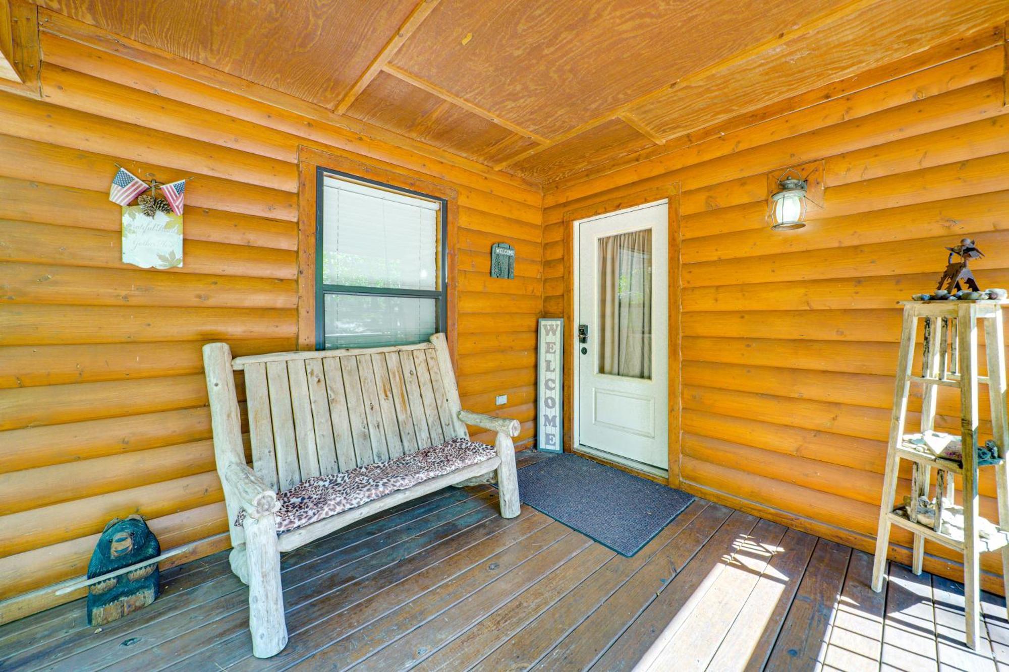 Broken Bow Rental Cabin With Hot Tub And Bar Exterior photo